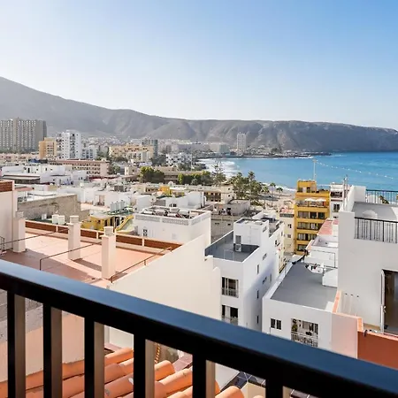 Cosy With Sea View En El Centro Cristianos アパート アロナ