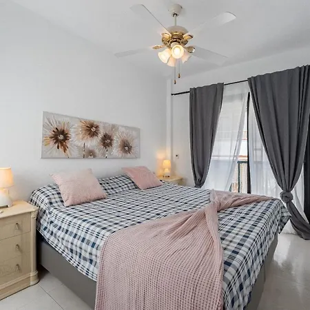 Cosy With Sea View En El Centro Cristianos アロナ