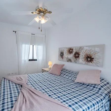 Cosy With Sea View En El Centro Cristianos アパート アロナ