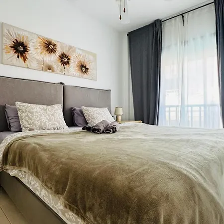 Апартаменты Cosy With Sea View En El Centro Cristianos